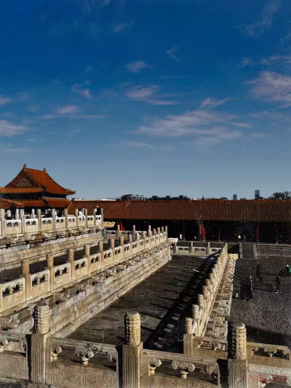 人要離生活遠一點，才能離夢想近一點